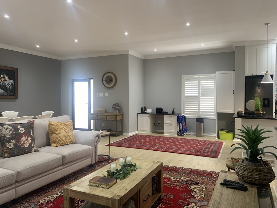 To Let 3 Bedroom Property for Rent in Big Bay Western Cape